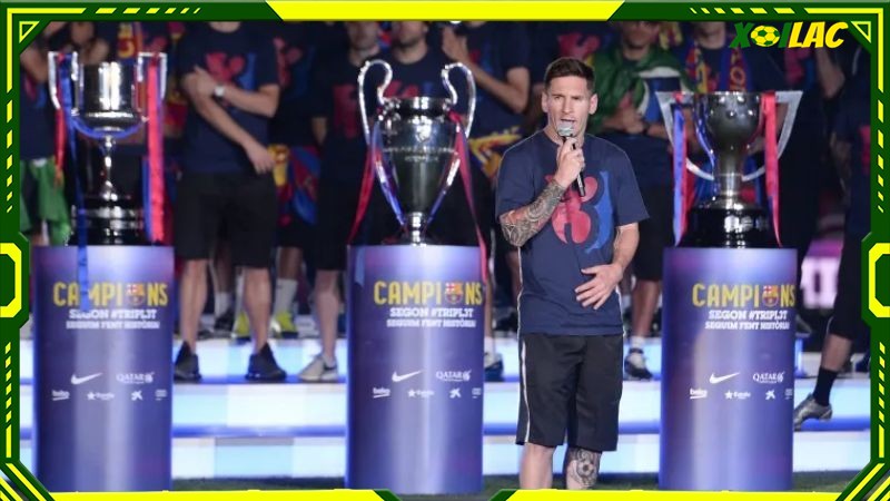 Messi bên cạnh cú Triplet của Barcelona